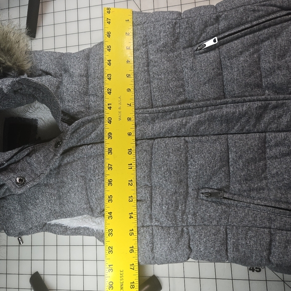 Banana Republic Heather Gray Vest with Faux Fur Hood Size XS - Picture 8 of 10